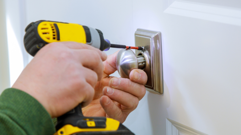 Expert Commercial Locksmith Solutions in Valley Village, CA