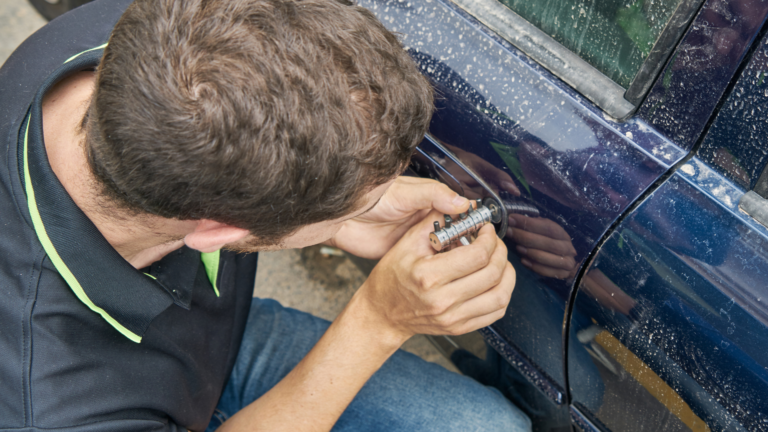 Top-notch Car Locksmith Assistance in Valley Village, CA